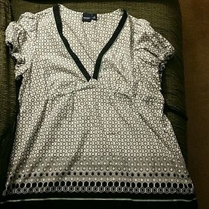 Lightweight Sonoma top